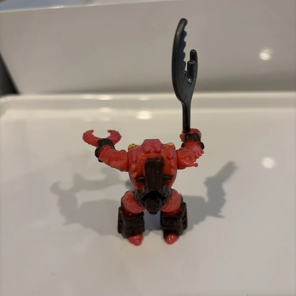 Vintage Takara Hasbro Battle Beasts Crusty Crab 28 Pink Variant Figure w/ Weapon